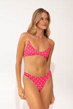 Załaduj obraz do przeglądarki galerii, Image 06: Wednesday In Hawaii By Rio De Sol Top Bikini Top Kiko-Guava Hana

