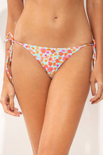 Załaduj obraz do przeglądarki galerii, Gallery: Rio De Sol Figi Bikini Bottom Ditsy-Sky Cheeky-Tie
