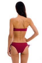 Załaduj obraz do przeglądarki galerii, Model Back: Rio De Sol Zestaw Bikini Set Uv-Desejo Bandeau-Reto Madrid
