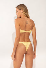 Załaduj obraz do przeglądarki galerii, Model Back: Rio De Sol Figi Bikini Bottom Drift-Butterglow Eden
