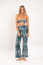 Załaduj obraz do przeglądarki galerii, Model Front: Rio De Sol Spodnie Plażowe Azule Murana Pants

