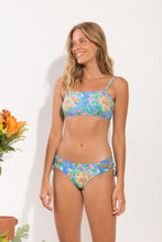 Załaduj obraz do przeglądarki galerii, Model Front: Rio De Sol Zestaw Bikini Set Treetop Bandeau-Reto Madrid

