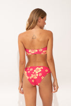 Załaduj obraz do przeglądarki galerii, Model Back: Wednesday In Hawaii By Rio De Sol Zestaw Bikini Set Pua-Guava Lani Waikiki

