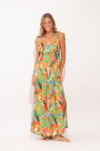 Załaduj obraz do przeglądarki galerii, Model Front: Rio De Sol Sukienka Plażowa Tropical Long Dress Chiara
