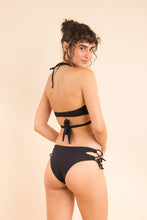 Załaduj obraz do przeglądarki galerii, Image 12: Rio De Sol Zestaw Bikini Set Dots-Black Kate Madrid
