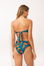 Załaduj obraz do przeglądarki galerii, Model Back: Rio De Sol Figi Bikini Bottom Luma Amy

