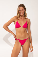 Załaduj obraz do przeglądarki galerii, Model Front: Wednesday In Hawaii By Rio De Sol Zestaw Bikini Set Guava Ana Isla
