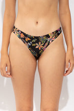 Załaduj obraz do przeglądarki galerii, Gallery: Rio De Sol Figi Bikini Bottom Flora Essential-Comfy
