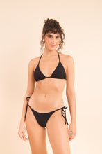 Załaduj obraz do przeglądarki galerii, Model Front: Rio De Sol Zestaw Bikini Set Bora-Black Tri-Inv Lacinho
