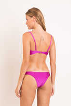 Załaduj obraz do przeglądarki galerii, Model Back: Rio De Sol Top Bikini Top Shimmer-Gaia Bandeau-Joy
