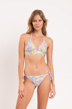 Załaduj obraz do przeglądarki galerii, Model Front: Rio De Sol Figi Bikini Bottom Glow Cheeky-Micro
