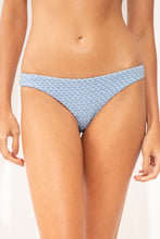 Załaduj obraz do przeglądarki galerii, Gallery: Rio De Sol Figi Bikini Bottom Drift-Cianita Essential
