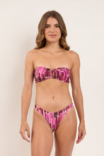 Załaduj obraz do przeglądarki galerii, Model Front: Rio De Sol Figi Bikini Bottom Shade Mia
