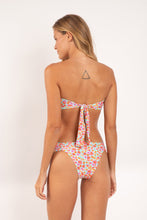 Załaduj obraz do przeglądarki galerii, Model Back: Rio De Sol Zestaw Bikini Set Ditsy-Sky Mavi Baobi
