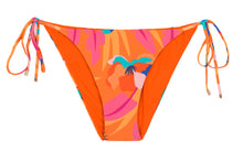 Załaduj obraz do przeglądarki galerii, Product Front: Rio De Sol Figi Bikini Bottom Orange-Bloom Ibiza-Comfy
