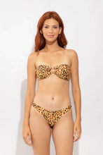 Załaduj obraz do przeglądarki galerii, Model Front: Rio De Sol Figi Bikini Bottom Yellow-Feline Essential
