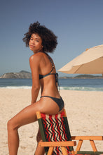 Załaduj obraz do przeglądarki galerii, Image 14: Rio De Sol Figi Bikini Bottom Shimmer-Shark Cheeky-Noa
