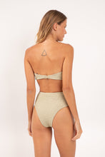 Załaduj obraz do przeglądarki galerii, Model Back: Rio De Sol Figi Bikini Bottom Brisa-Pistache Hotpants
