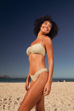 Załaduj obraz do przeglądarki galerii, Image 11: Rio De Sol Figi Bikini Bottom Brisa-Pistache Essential
