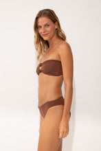 Załaduj obraz do przeglądarki galerii, Image 04: Wednesday In Hawaii By Rio De Sol Top Bikini Top Coco Lani
