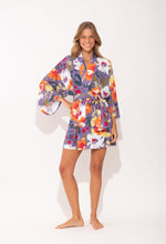 Załaduj obraz do przeglądarki galerii, Image 08: Rio De Sol Narzutka Plażowa Garden-Flower Kimono
