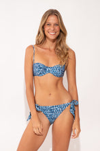 Załaduj obraz do przeglądarki galerii, Model Front: Rio De Sol Figi Bikini Bottom Chuva Gisele
