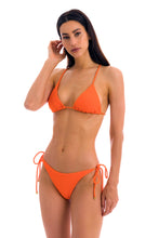 Załaduj obraz do przeglądarki galerii, Model Front: Rio De Sol Zestaw Bikini Set St-Tpz-Tangerina Tri-Inv Ibiza
