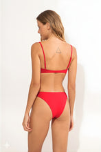 Załaduj obraz do przeglądarki galerii, Model Back: Wednesday In Hawaii By Rio De Sol Top Bikini Top Hibiscus Shell
