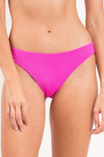 Załaduj obraz do przeglądarki galerii, Gallery: Rio De Sol Figi Bikini Bottom Malibu-Rosa Essential-Comfy
