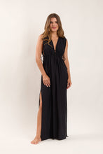 Załaduj obraz do przeglądarki galerii, Model Front: Rio De Sol Sukienka Plażowa Black Long Dress Soleil
