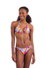 Załaduj obraz do przeglądarki galerii, Model Front: Rio De Sol Top Bikini Top Dreams Tri-Inv
