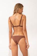 Załaduj obraz do przeglądarki galerii, Model Back: Rio De Sol Zestaw Bikini Set Sand-Cappuccino Alba Leblon
