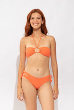 Załaduj obraz do przeglądarki galerii, Model Front: Rio De Sol Top Bikini Top Tribu-Flow Tayra

