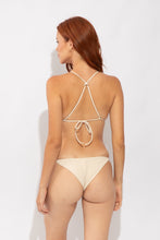Załaduj obraz do przeglądarki galerii, Model Back: Rio De Sol Top Bikini Top Solar-Off Tri-Aya
