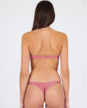 Załaduj obraz do przeglądarki galerii, Image 06: Rio De Sol Zestaw Bikini Set Shimmer-Confetti Bandeau-Knot Nice-Fio
