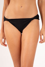 Załaduj obraz do przeglądarki galerii, Gallery: Rio De Sol Figi Bikini Bottom Shimmer-Black Mel
