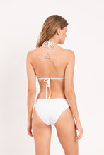 Załaduj obraz do przeglądarki galerii, Model Back: Rio De Sol Figi Bikini Bottom Bora-White Essential-Comfy
