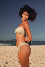 Załaduj obraz do przeglądarki galerii, Image 12: Rio De Sol Figi Bikini Bottom Brisa-Pistache Essential
