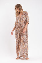 Załaduj obraz do przeglądarki galerii, Image 06: Rio De Sol Sukienka Plażowa Leopard Long Dress
