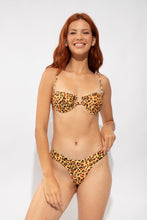 Załaduj obraz do przeglądarki galerii, Model Front: Rio De Sol Figi Bikini Bottom Yellow-Feline Nara
