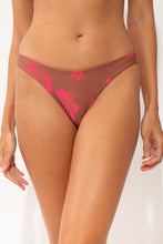 Załaduj obraz do przeglądarki galerii, Gallery: Wednesday In Hawaii By Rio De Sol Figi Bikini Bottom Pua-Coco-Guava Sunset
