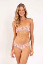 Załaduj obraz do przeglądarki galerii, Model Front: Rio De Sol Zestaw Bikini Set Ditsy-Sky Mavi Baobi
