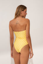 Załaduj obraz do przeglądarki galerii, Model Back: Wednesday In Hawaii By Rio De Sol Kostium Jednoczęściowy Kiko-Lilikoi Aloha
