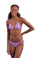 Załaduj obraz do przeglądarki galerii, Model Front: Rio De Sol Zestaw Bikini Set Orchid Tri-Inv Cheeky-Tie
