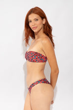 Załaduj obraz do przeglądarki galerii, Image 03: Rio De Sol Figi Bikini Bottom Coral-Feline Nice
