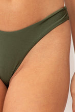 Załaduj obraz do przeglądarki galerii, Image 06: Rio De Sol Figi Bikini Bottom Shimmer-Croco Nara
