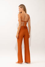 Załaduj obraz do przeglądarki galerii, Model Back: Rio De Sol Spodnie Plażowe Ferrugo Murana Pants
