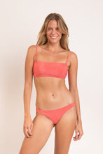 Załaduj obraz do przeglądarki galerii, Model Front: Rio De Sol Top Bikini Top Malibu-Nina Bandeau-Reto
