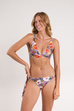 Załaduj obraz do przeglądarki galerii, Model Front: Rio De Sol Figi Bikini Bottom Garden-Flower Gisele
