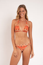 Załaduj obraz do przeglądarki galerii, Model Front: Rio De Sol Top Bikini Top Maracai Mel

